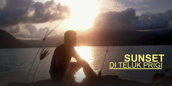 Eksotisme SUNSET di Teluk Prigi