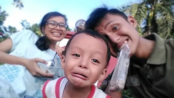 Melihat Keajaiban Anak Setiap Hari